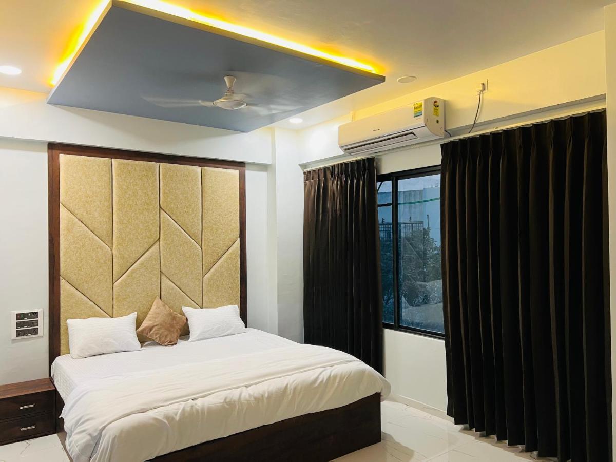 Hotel New City Light สุรัต ภายนอก รูปภาพ