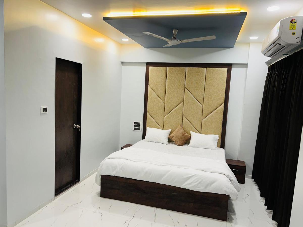 Hotel New City Light สุรัต ภายนอก รูปภาพ